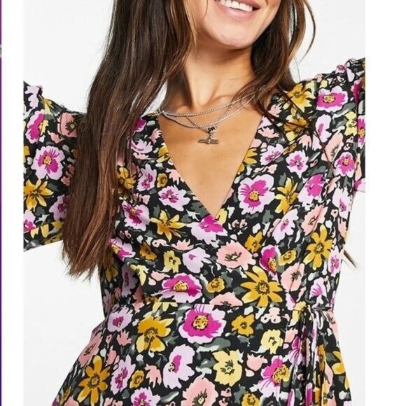 Moody Floral Print Wrap Dress with Bell Sleeves - Size 4, NWT - Topshop - Picture 2 of 14